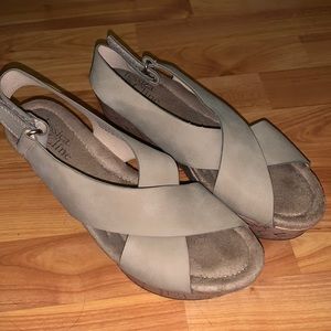 Tan Wedges